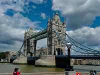 🌉 London’s Timeless Gatekeeper: Tower Bridge Unfolded 🌇  