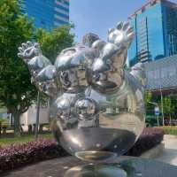Shanghai, French quarter, nice statuettes show Western influence 