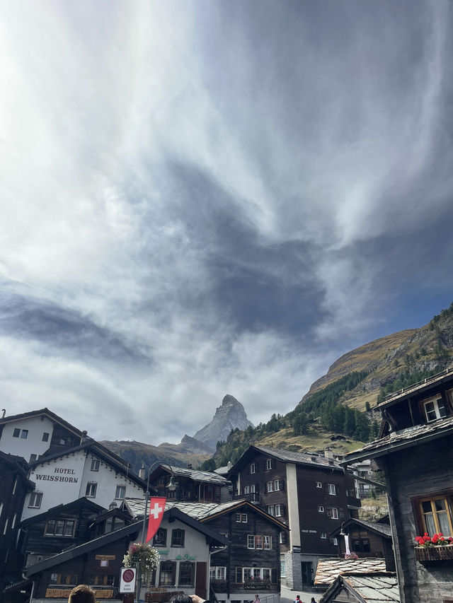 Zermatt: Alpine Majesty & Car-Free Charm 🏔️🚶‍♂️✨