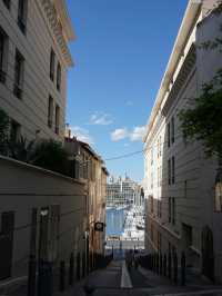 🌴🎶 Weekend Getaway in Marseille: Hidden Corners  🌙🍷