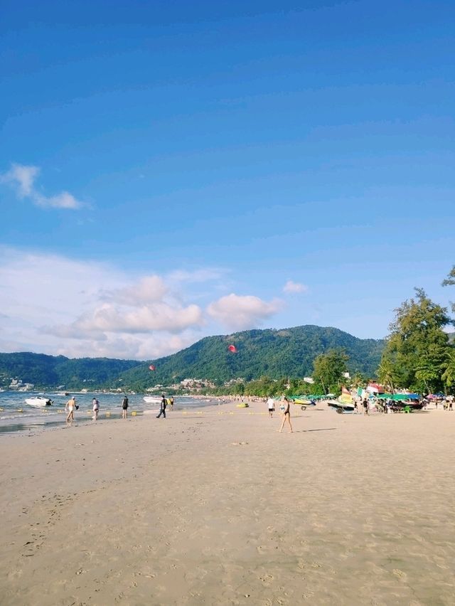 Патонг – самый оживленный пляж Пхукета 🌟🏖️