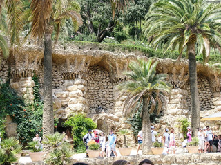 Park Güell at 8 AM: How to See Gaudí’s Mosaic Wonder Without the Crowds