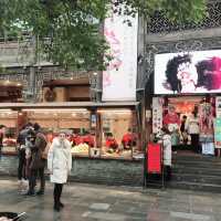 Chengdu’s MUST visit - Kuanzhai alley 