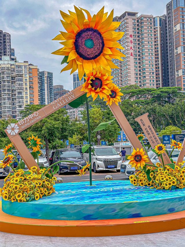 在深圳在印力沉浸式光影藝術展