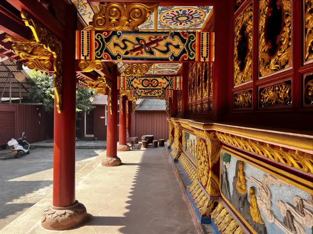 Jinggu Tree-wrapped Pagoda