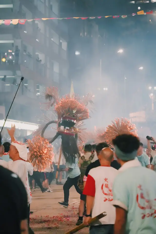 香港大坑舞火龍現場真的太震撼了！！