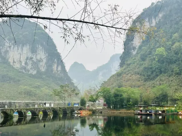 靖西鹅泉風景区で遊ぶ