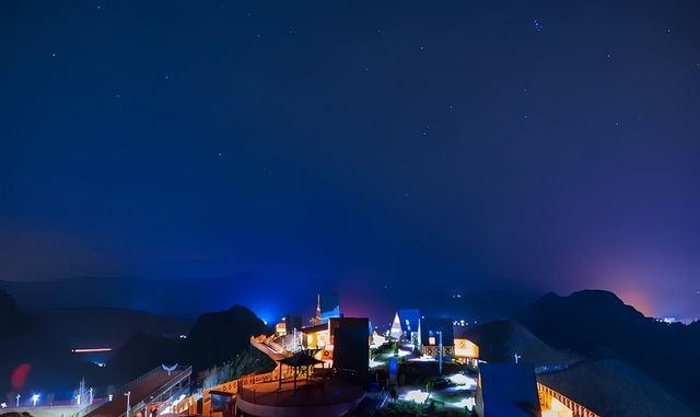 遇見宮崎駿的「天空之城」，夏日簡直不要太美！在廣西自駕直達