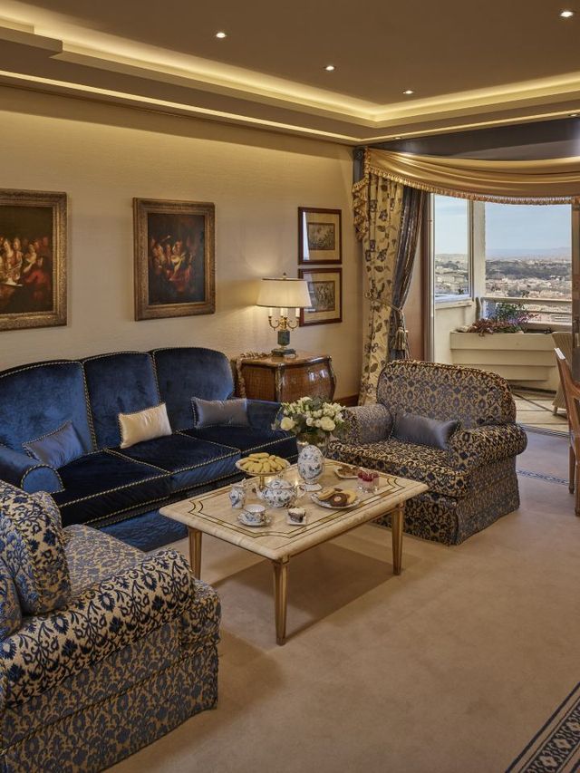 🌟 Eternal City Elegance: Rome's Luxe Stay! 🏛️✨