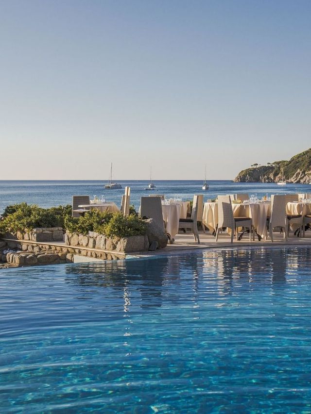 🌟 Tuscany's Top Stays: Hotel Hermitage Unveiled 🌟
