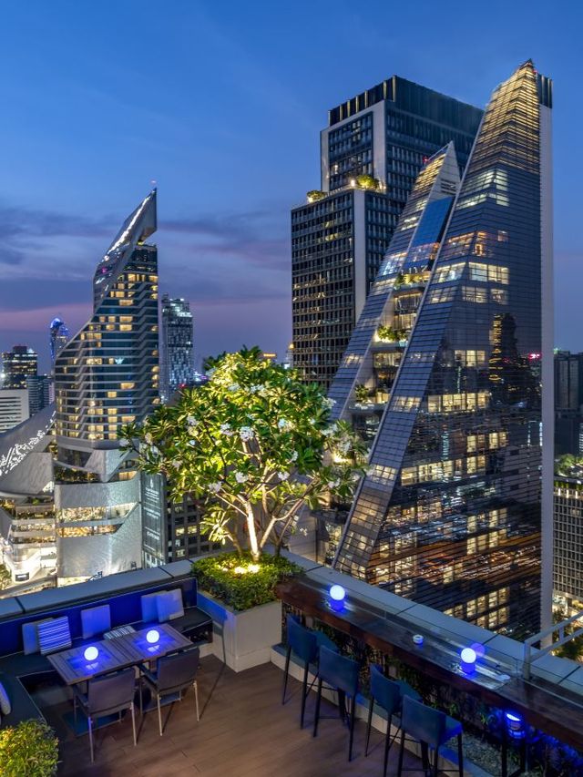 🌆 Bangkok Bliss: Top Stay at Novotel Ploenchit Sukhumvit! 🏨✨