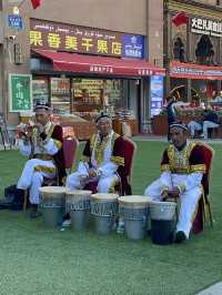 Central Asia? No, it’s the International Grand Bazaar in Urumqi! 🇨🇳