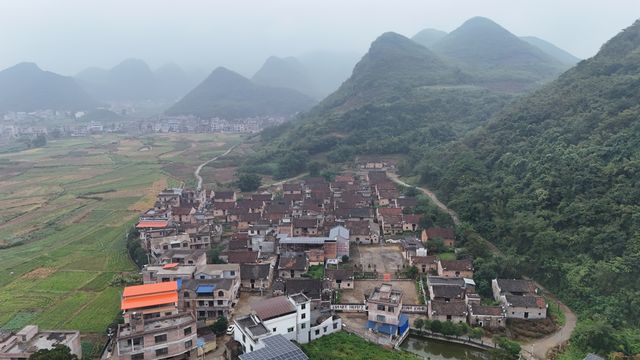 廣西富川虎馬嶺古村。