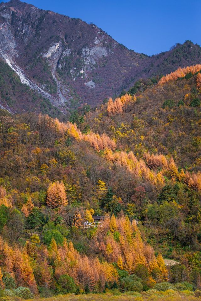甘肅小眾旅行地，鑲嵌在黃土高原上的藍寶石。