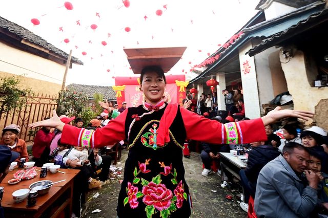 彝族跳菜：用千年舞步踏響大地的心跳