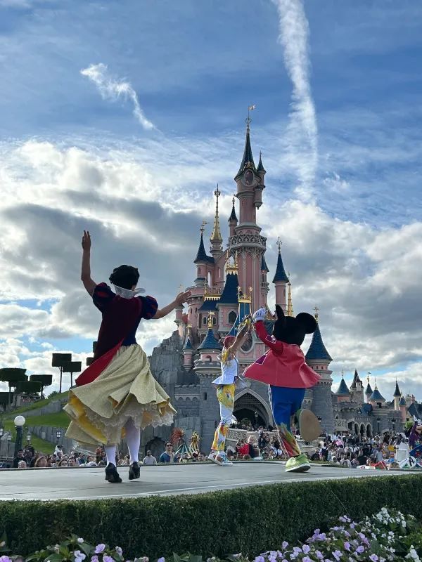 Exploring Disneyland Paris: A Day of Magic and Adventure