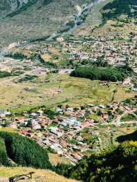 格魯吉亞著名徒步勝地景點：卡茲別克山，適合拍照打卡、週末閒暇度假地！ 