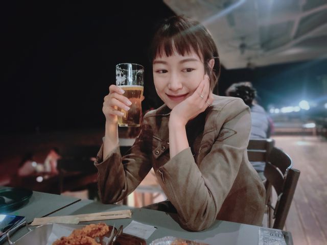 【凌晨5點，我在陌生女人的床上看橘子海】