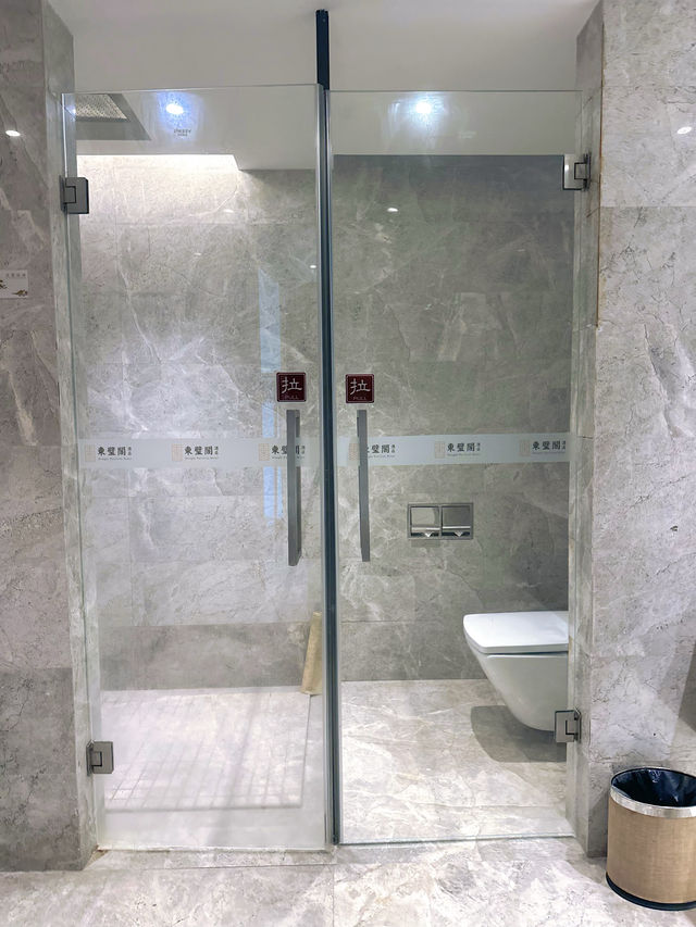 湖光山色的酒店
