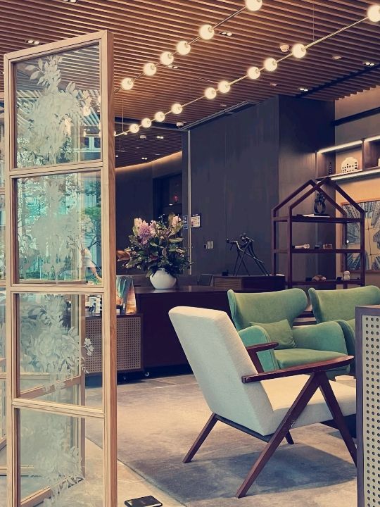 深圳前海JEN酒店：無邊泳池雲端奢享