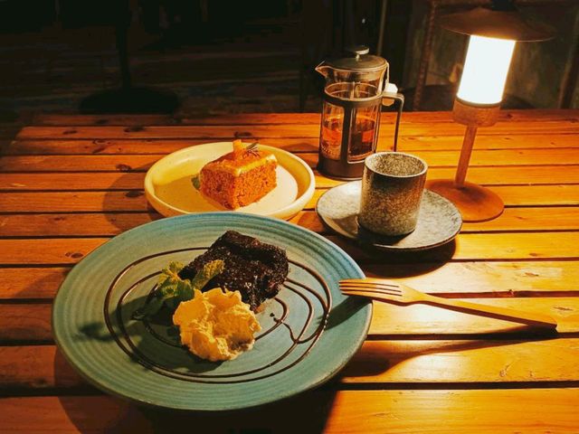 The Art of Lingering: Phuket's Best Cafes for the Slow Life Philosophy