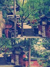 四川臨江寺の魅力ある旅