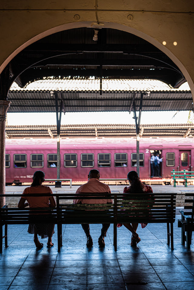 斯里蘭卡 Mount Lavinia火車站街拍
