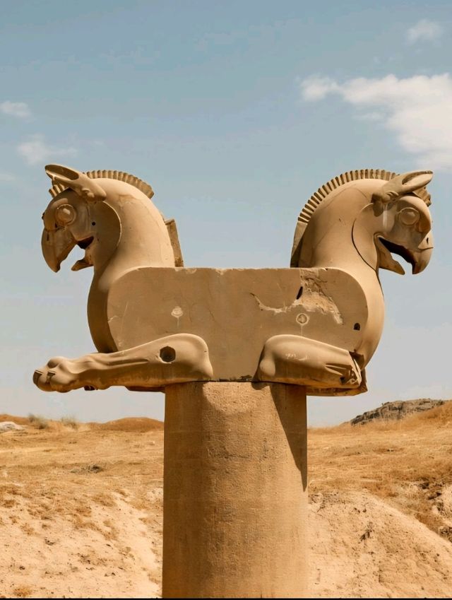 ✨Persepolis: Walking Among the Kings of Ancient Persia 🏛️🌄