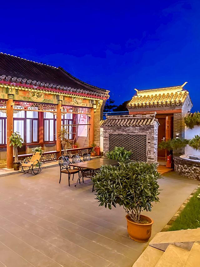 山海關古城挖到寶!住進百年四合院看長城日落