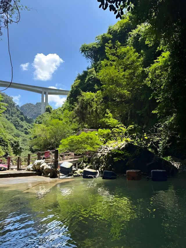 闖入現實版仙俠世界！古龍山通靈大峽谷避暑天花板