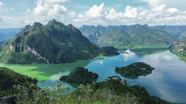 探秘廣西「刀片山」 小眾寶藏地大揭秘 探秘廣西「刀片山」 小眾寶藏地大揭秘