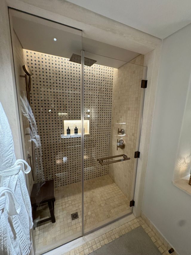 Traditional Meets Modern in Dubai Hotel