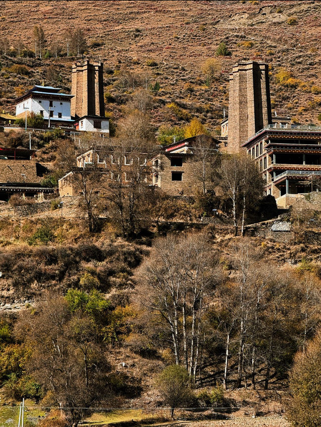 深秋徒步冷嘎措人間仙境真的太出片了！