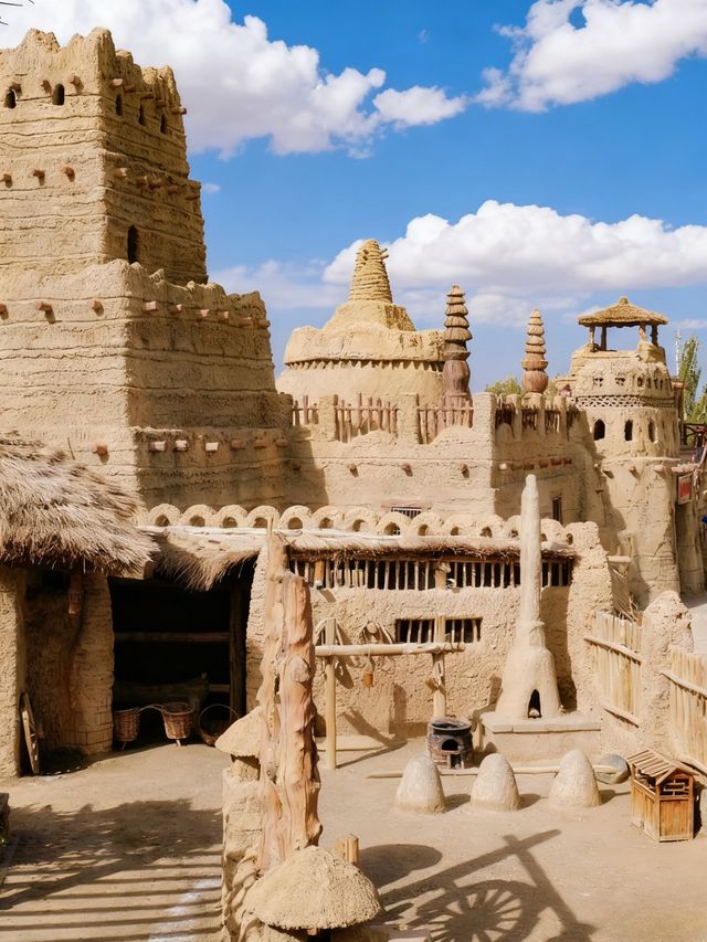 庫爾勒隱藏款!體育公園秒穿樓蘭古城 庫爾勒隱藏款!體育公園秒穿樓蘭古城