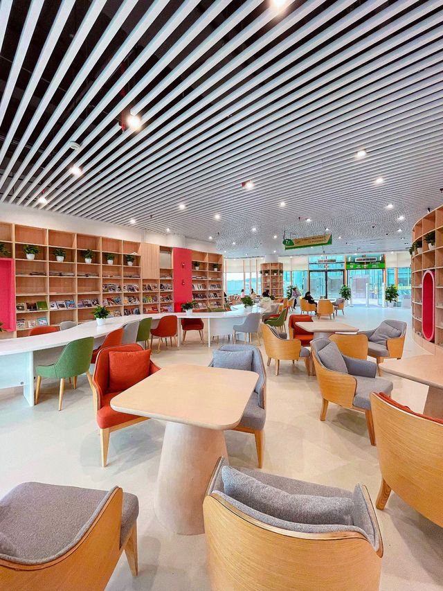 重慶驚現巨型「知識發光體」！這個圖書館讓孩子玩到不想走！