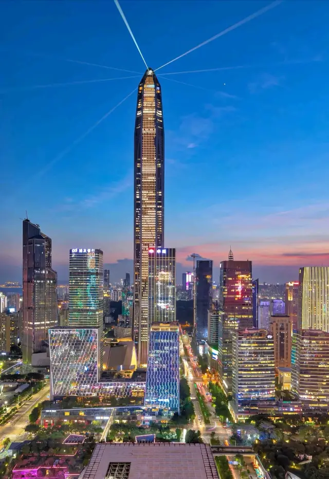 Checking in at Shenzhen's tallest building, the Ping An Finance Center, is absolutely stunning!