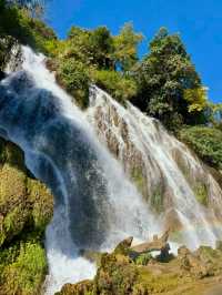 荔波小七孔3小時快速玩!! 我們提前一晚入住的施柏閣酒店~ 酒店VIP入口出發 步行至大七孔古橋