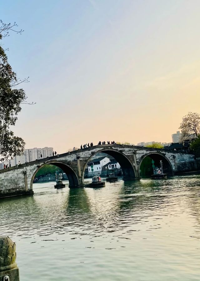 江蘇十三太保之鎮江:煙雨朦朧金山寺 世間再無白娘子 江蘇十三太保之鎮江:煙雨朦朧金山寺 世間再無白娘子