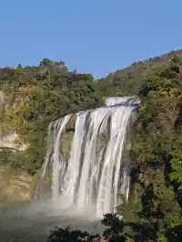 終於來到課本裡的黃果樹瀑布!