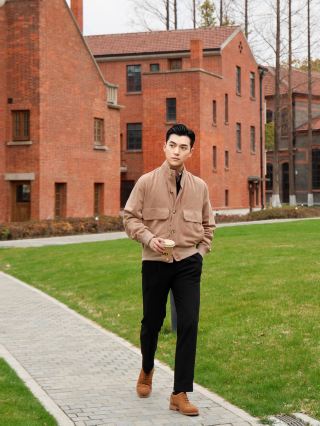 Riverside of Suzhou Creek with a built-in vintage filter, every snap on the red brick wall turns into a great shot