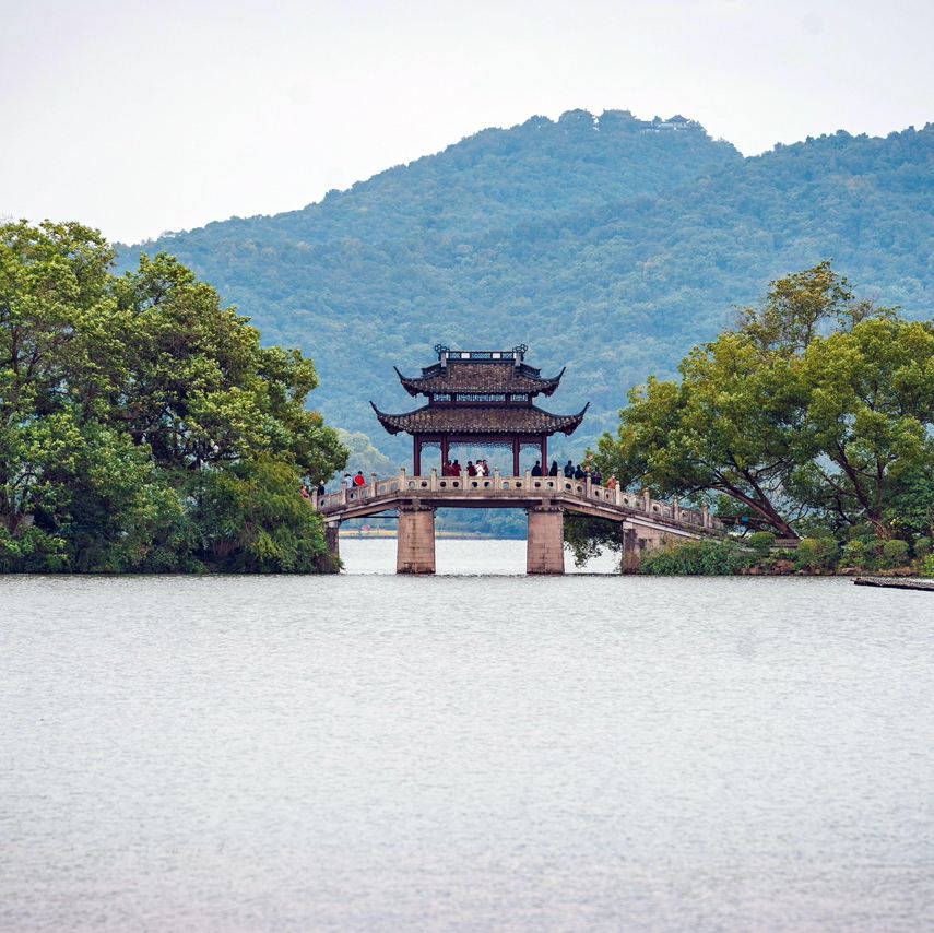 🌊杭州の西湖｜中国唯一の湖型世界文化遺産✨ | Trip.com 西湖