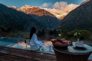 This snow mountain hot spring homestay in Hailuogou is absolutely legendary!