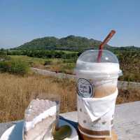 เชิงเขา coffee เมืองเลย คาเฟ่วิวเขาหลักล้าน