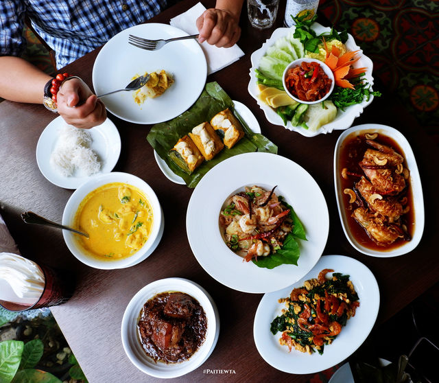 ร้านวันจันทร์ One Chun Cafe n' Restaurant 