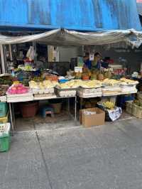 ของกินหลากหลายที่ตลาดน้ำพุ เมืองจันทบุรี 