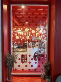 ร้านไอศกรีมลับ ริมทะเลเกาะสิเหร่ ภูเก็ต