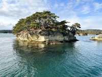 一次看松島灣超過260個島嶼 還有露天區可以吹風看海 松島遊船必看仁王島、鐘島