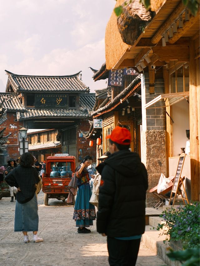 雲南｜白沙古鎮 抬頭就能看到雪山的原始村落🏔️