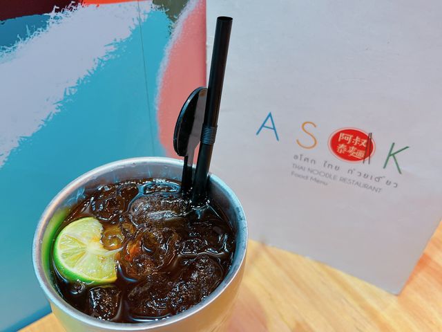 咁耐無去泰國旅行，突然好想食船麵，上網搵，好多人都推介呢間阿叔泰麵，一於放工約埋同事一齊去試吓先～