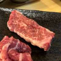 【大阪・京橋】水晶板で焼く立ち食い焼肉「三坪（さんつぼ）」